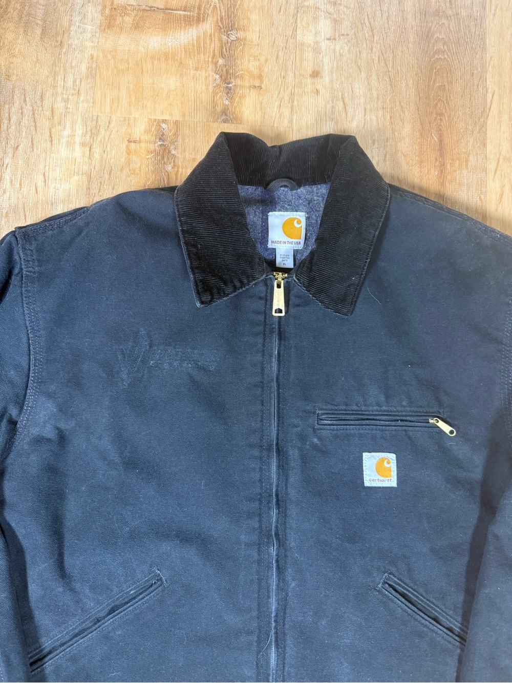 Carhartt Black Work Jacket with Corduroy Collar - Picture 3 of 8